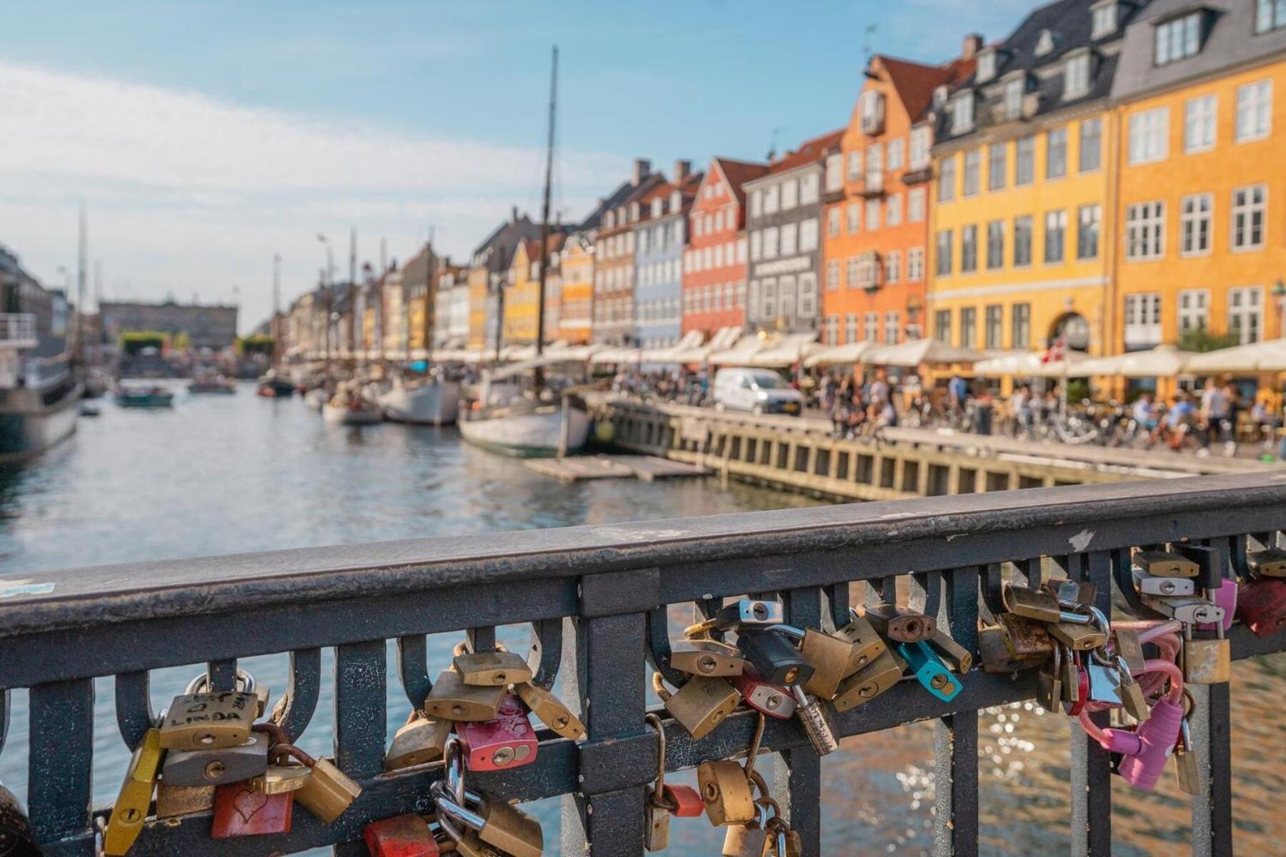 Central Copenhagen Apt With Balcony, Free Parking W Elevator エクステリア 写真
